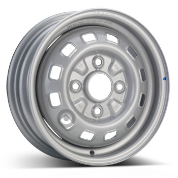 BENET 4,5Jx13 4x114,3 69,1 ET45 stříbrné